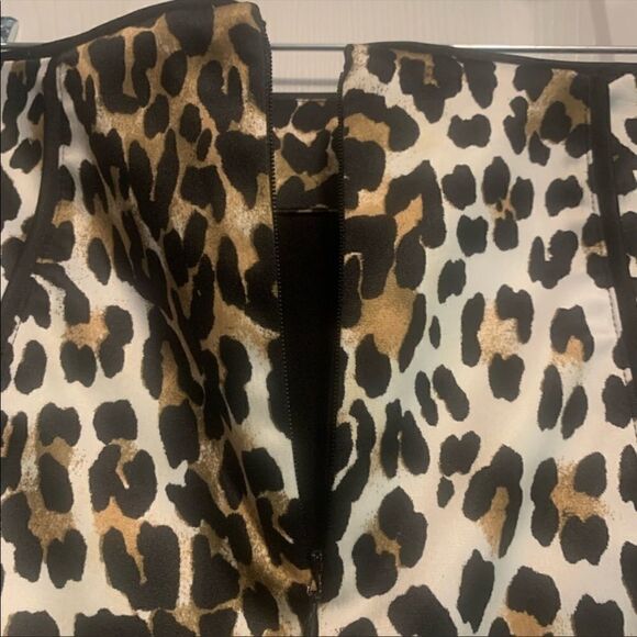 White House Black Market A-line Leopard Skirt - Picture 3 of 9